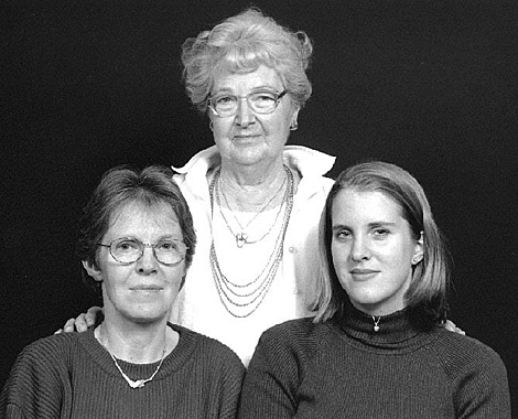 3 generation, Karin - Gun - Jenny